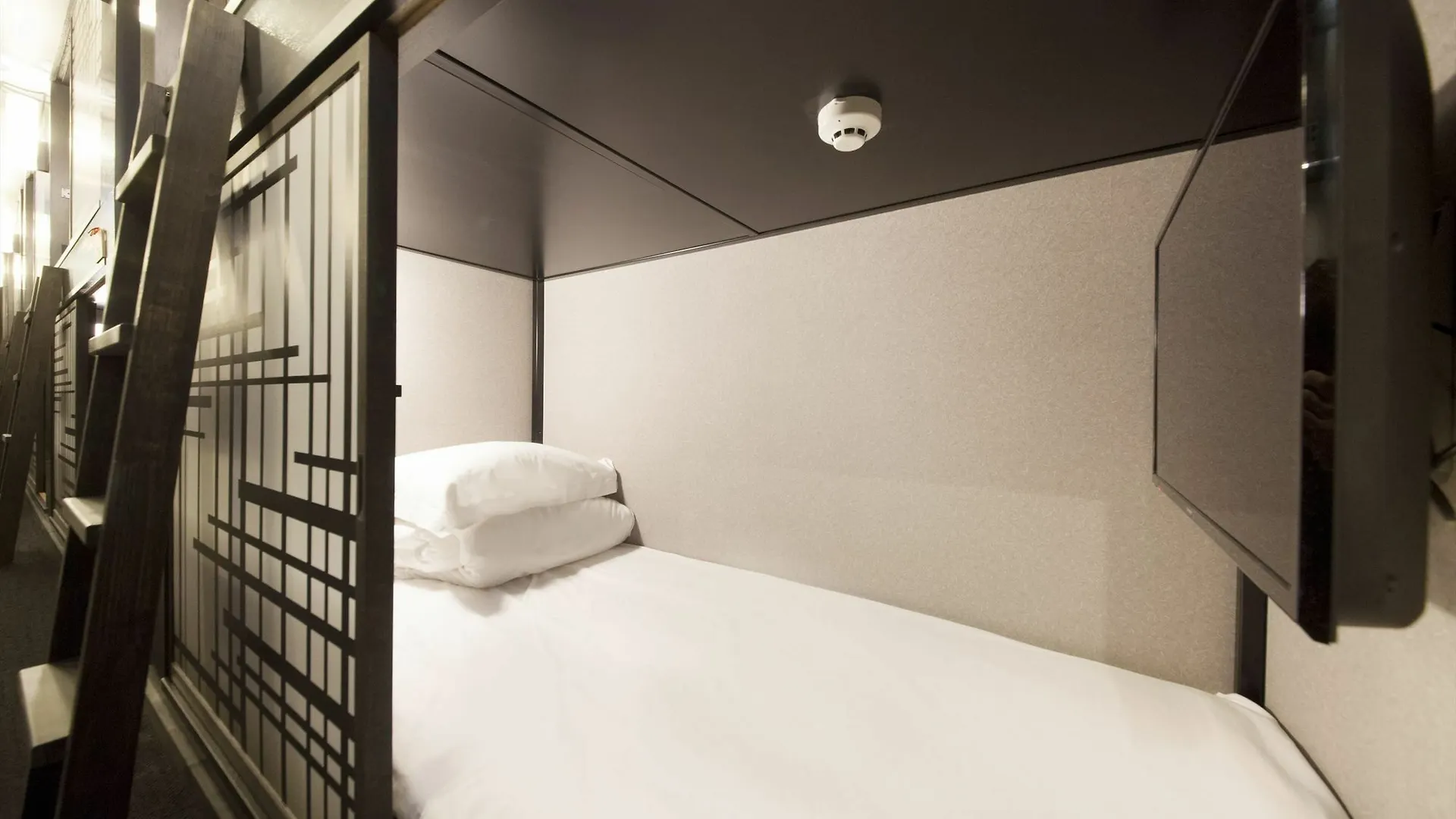Centurion Cabin & Spa 京都 胶囊旅馆